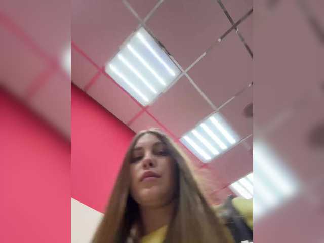 Sex chat gratuit in direct cu Adelaida1001 pe BongaCams