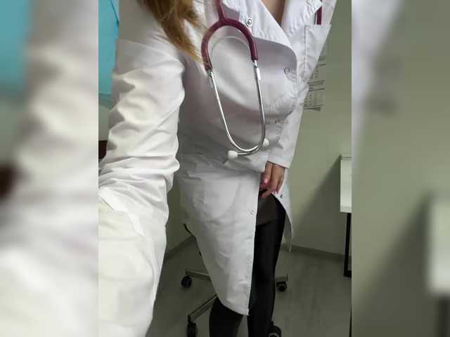 Sex chat gratuit in direct cu Adelaida1001 pe BongaCams