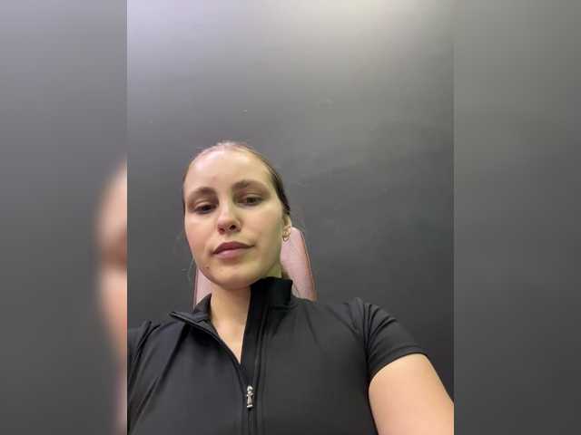 Adelaida1001's BongaCams show and profile