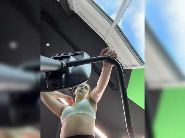 модель Adelaida1001