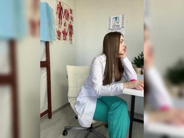 Adelaida1001's BongaCams show and profile