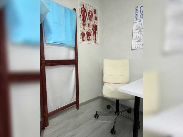 Adelaida1001's BongaCams show and profile