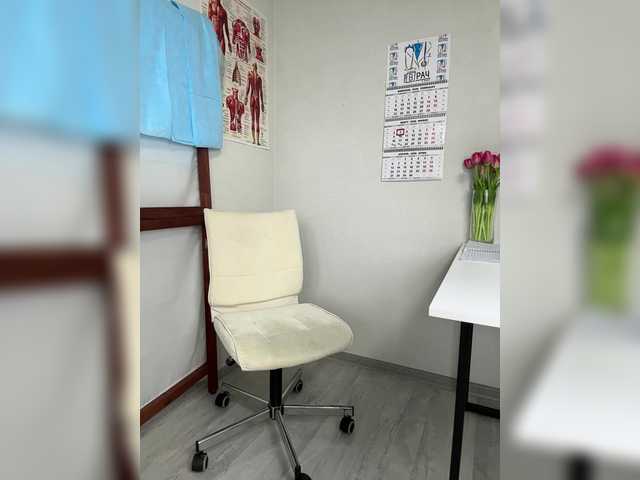 Adelaida1001's BongaCams show and profile