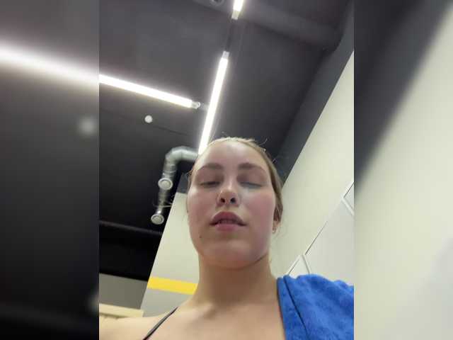 Adelaida1001's BongaCams show and profile