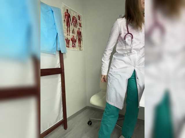 Sex chat gratuit in direct cu Adelaida1001 pe BongaCams