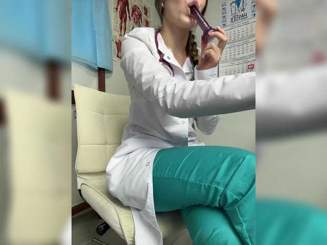 Adelaida1001's BongaCams show and profile