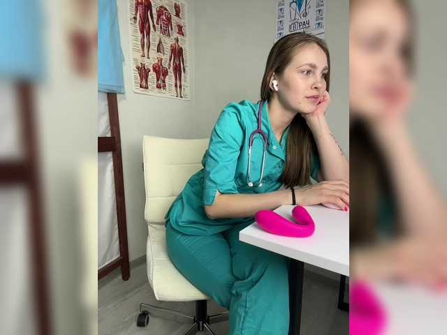 Sex chat gratuit in direct cu Adelaida1001 pe BongaCams