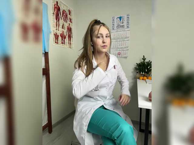 Adelaida1001's BongaCams show and profile