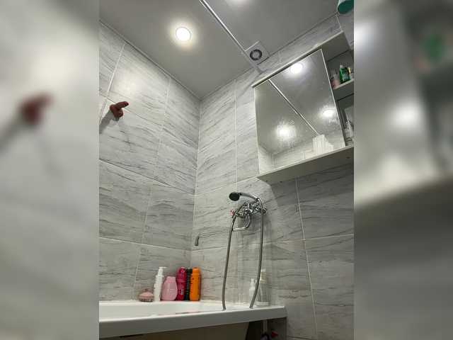 Adelaida1001's BongaCams show and profile