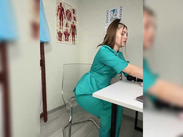 Sex chat gratuit in direct cu Adelaida1001 pe BongaCams