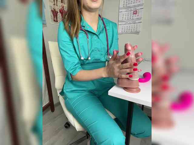Adelaida1001's webcam live show
