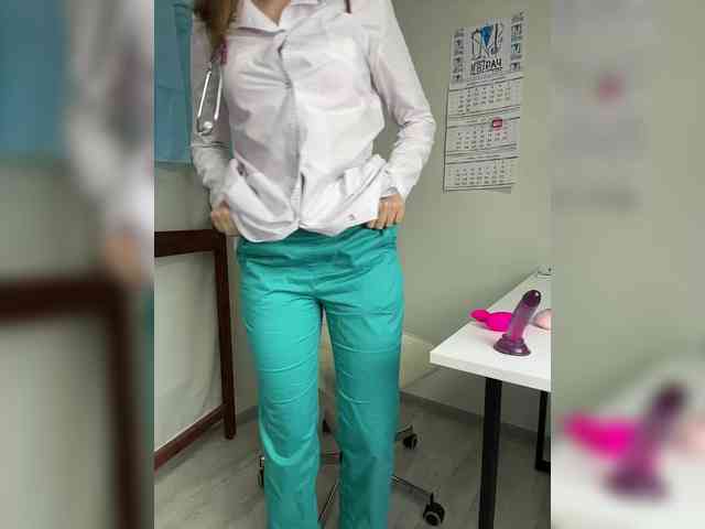 Adelaida1001's webcam live show