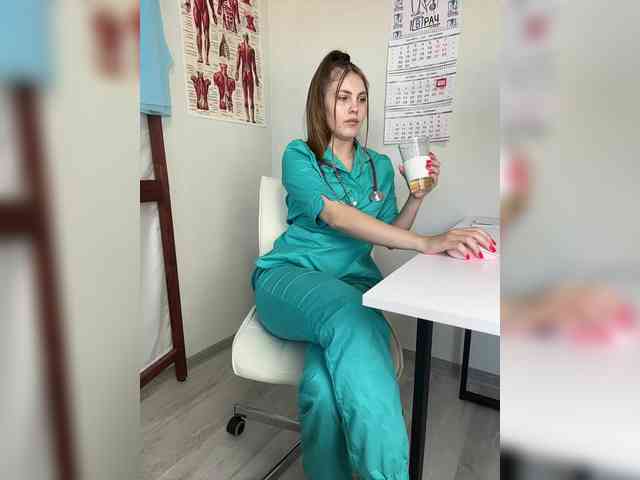 Adelaida1001's webcam live show