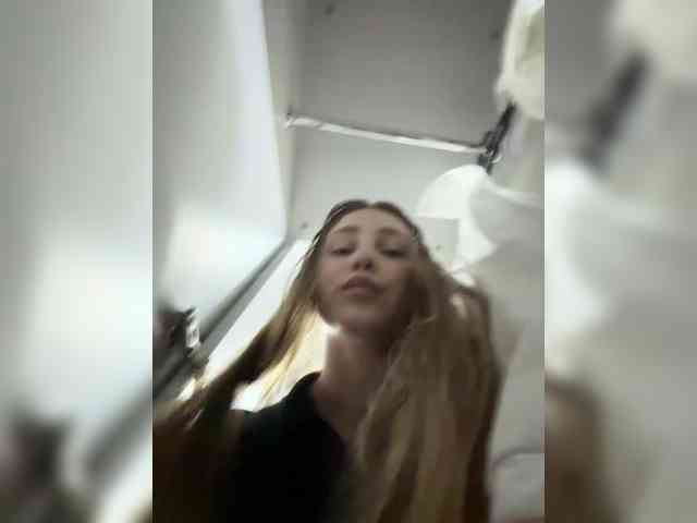 sweetAdel webcam