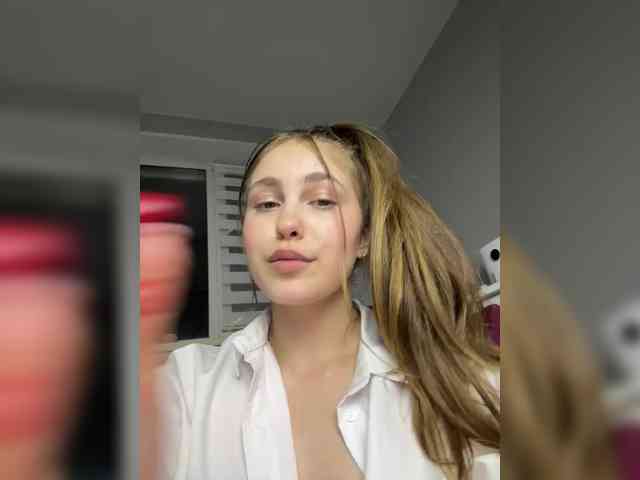 sweetAdel webcam