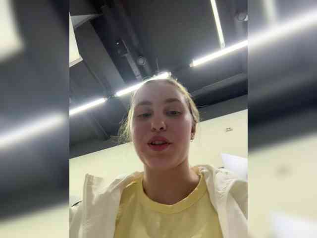 sweetAdel webcam