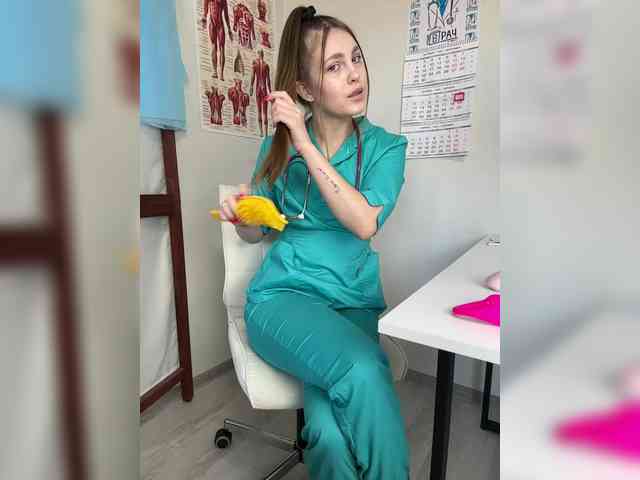 Adelaida1001's webcam live show