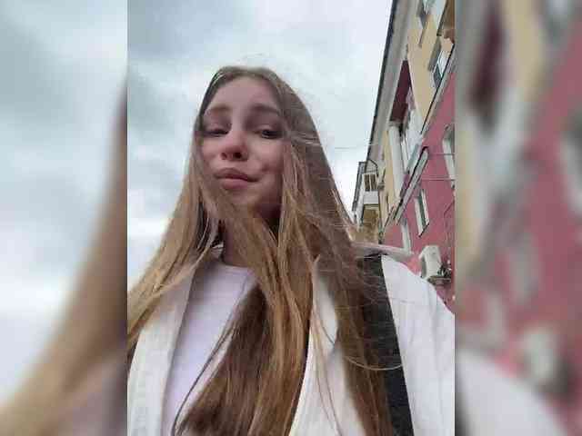 Adelaida1001 Live Webcam on BongaCams