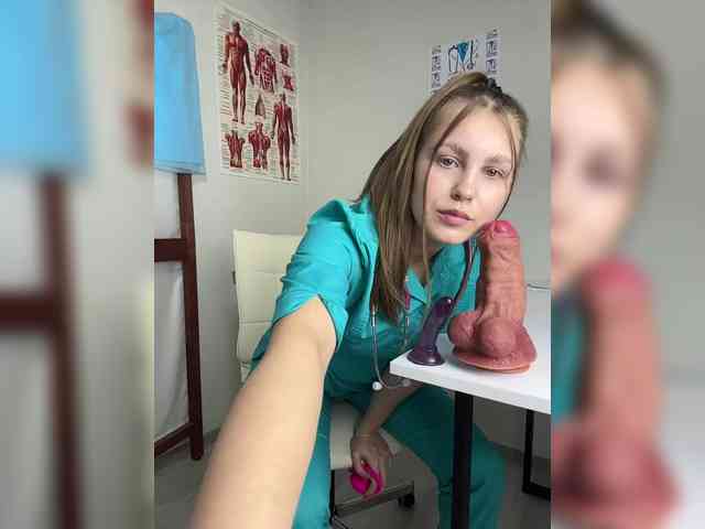 Adelaida1001's webcam live show
