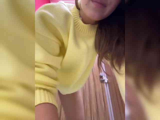 Adelaida1001's webcam live show