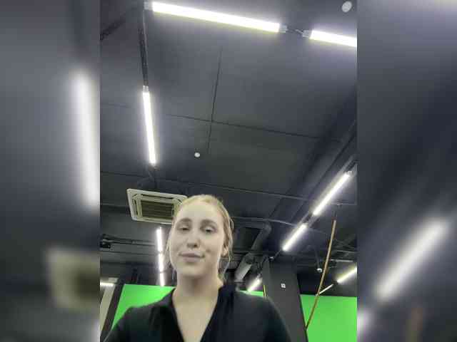 sweetAdel webcam