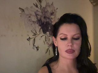 RoyalBreasts Porn Show