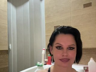 RoyalBreasts Porn Show