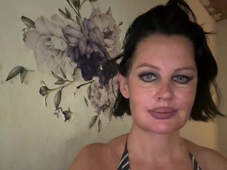 RoyalBreasts Porn Show