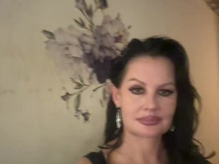 RoyalBreasts Porn Show