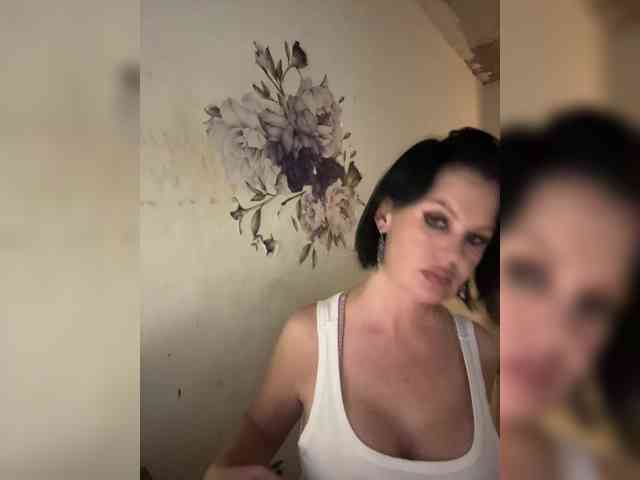 naked chat room RoyalBreasts