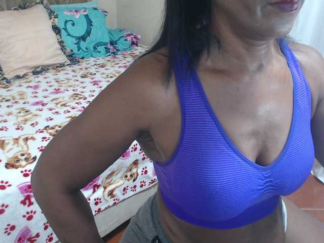 alisse27's BongaCams show and profile