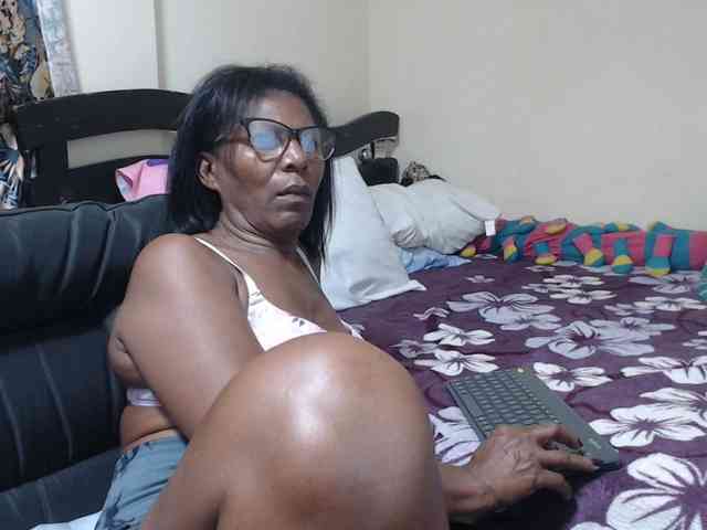 alisse27 webcam