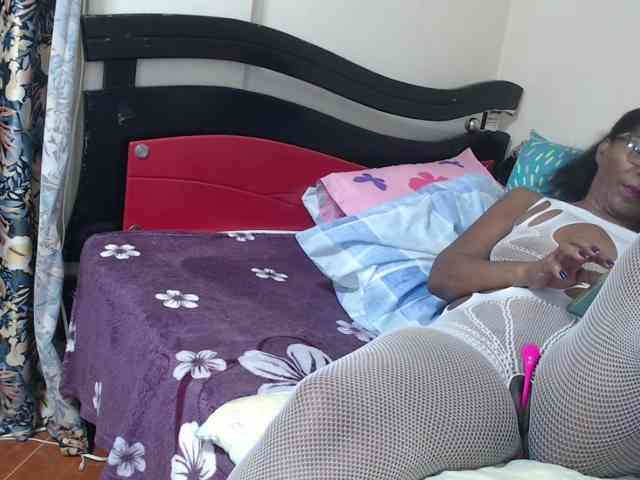alisse27 webcam