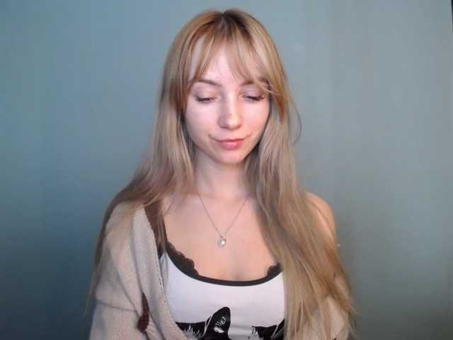 LuciaLovely's BongaCams show and profile