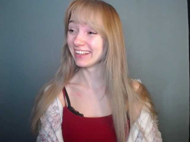 LuciaLovely's BongaCams show and profile