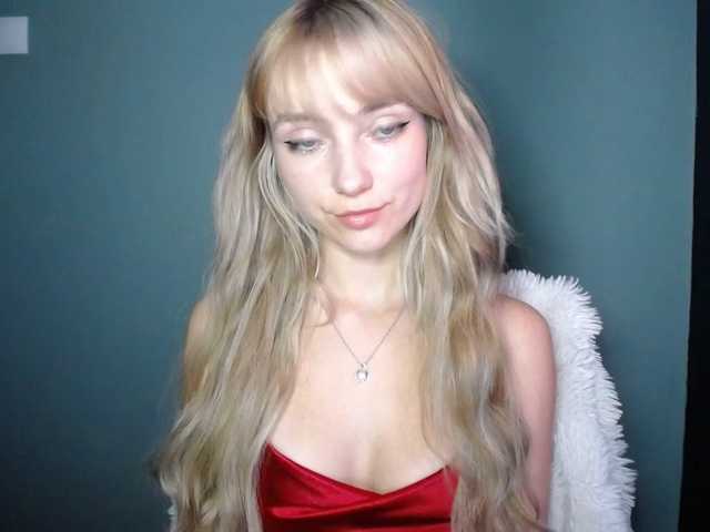 Sex chat gratuit in direct cu LuciaLovely pe BongaCams