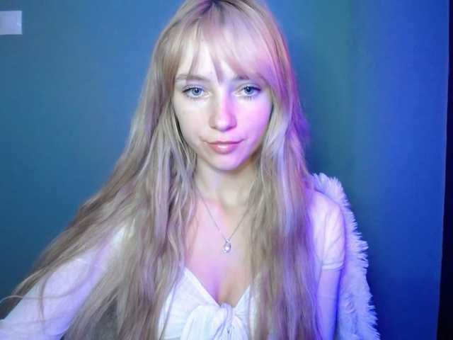LuciaLovely webcam