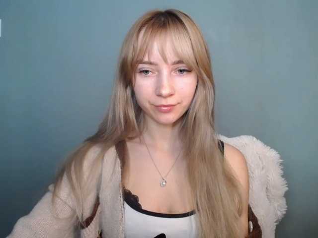 LuciaLovely's BongaCams show and profile