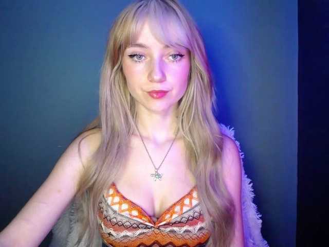 LuciaLovely from BongaCams is Freechat