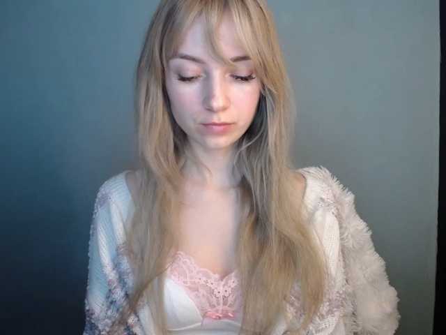 LuciaLovely's BongaCams show and profile