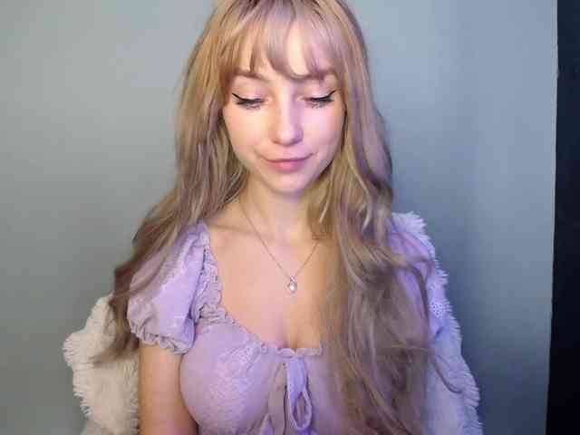 LuciaLovely webcam