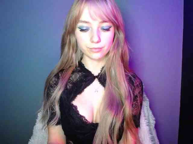 LuciaLovely webcam