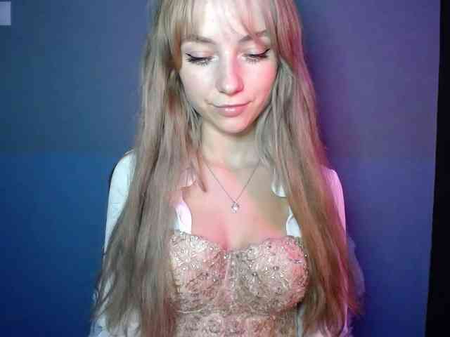 LuciaLovely webcam