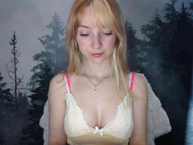 LuciaLovely webcam