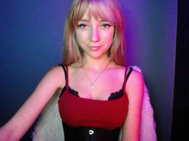 LuciaLovely webcam
