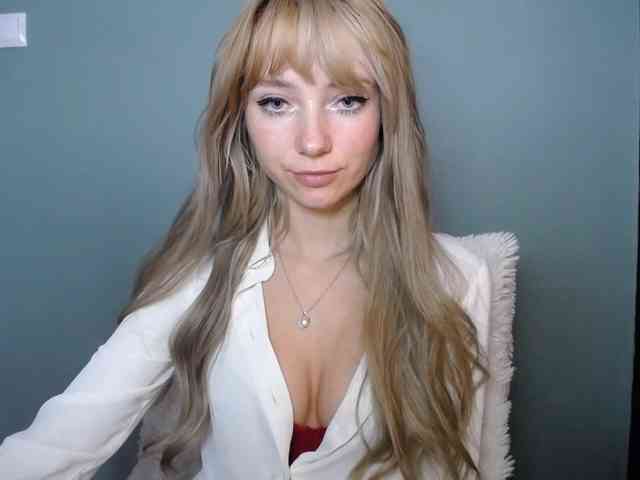 LuciaLovely webcam