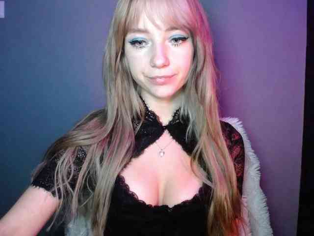 LuciaLovely webcam