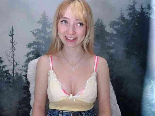 LuciaLovely webcam