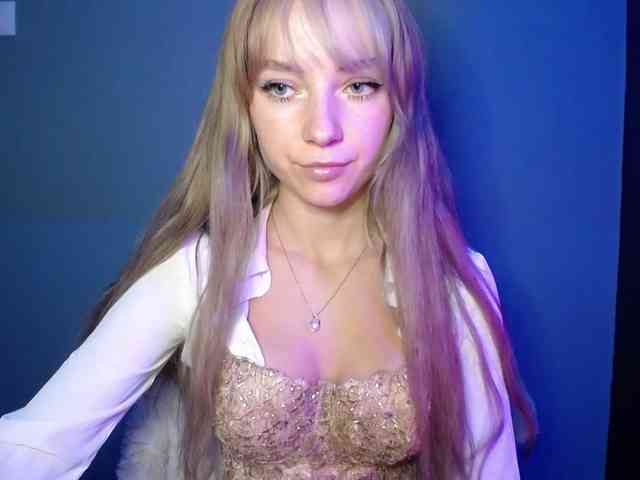 LuciaLovely webcam