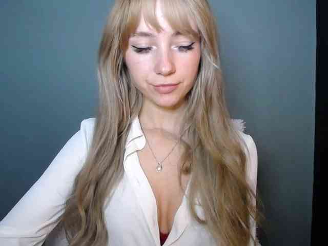LuciaLovely webcam